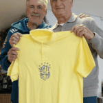 pentacampeao-com-a-selecao,-felipao-e-homenageado-na-granja-comary