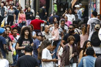 brasil-cria-85,9-mil-postos-de-trabalho-em-abril,-aponta-caged