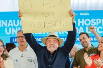 lula-defende-pix-e-diz-que-sistema-brasileiro-assusta-norte-americanos