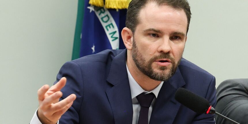durigan-afirma-que-pix-nao-esta-na-mesa-de-negociacao-com-eua
