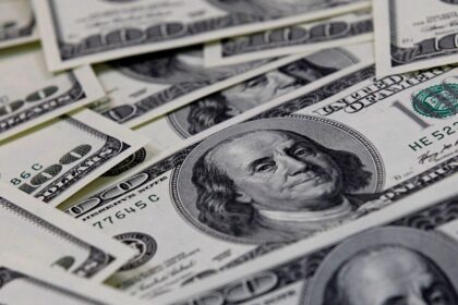 bolsa-cai-2,22%,-e-dolar-volta-a-subir-acima-de-r$-5,06