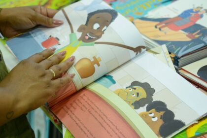 bienal-nas-escolas-entra-em-clima-de-copa-para-estimular-leitura-no-rj