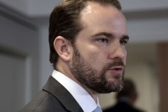 novo-desenrola-ja-beneficiou-6-milhoes-de-pessoas,-diz-dario-durigan