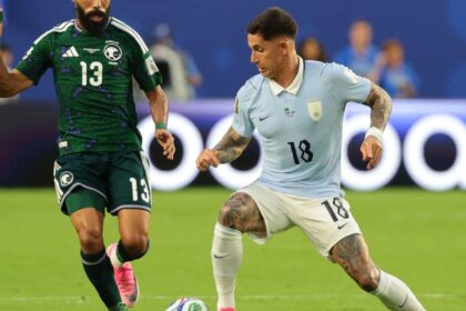 uruguai-arranca-1-a-1-com-arabia-saudita-em-estreia-do-grupo-h-da-copa
