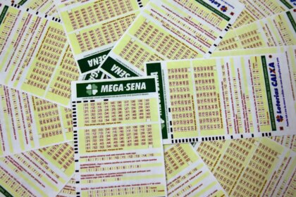 mega-sena-acumula-novamente-e-premio-principal-vai-para-r$-42-milhoes