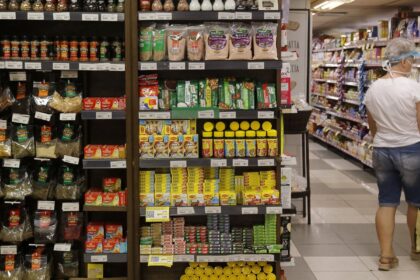 fabricacao-de-produto-alimenticio-gerou-mais-emprego-em-2024,-diz-ibge