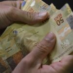caixa-paga-bolsa-familia-a-beneficiarios-com-nis-de-final-6