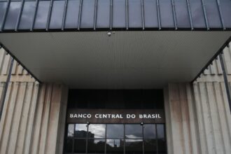 deficit-em-contas-externas-foi-r$-3,2-bilhoes-no-mes-de-maio,-diz-bc