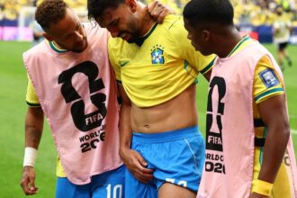 lucas-paqueta-tem-lesao-na-coxa-confirmada,-sem-previsao-de-retorno