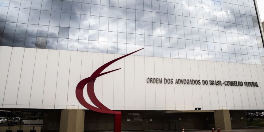 oab-pede-que-stf-autorize-comunicacao-entre-flavio-e-jair-bolsonaro