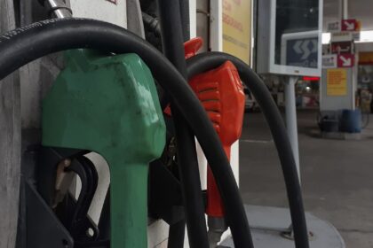 segunda-maior-refinaria-do-pais-reduz-preco-da-gasolina-em-11,3%