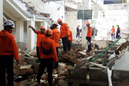 indonesia:-numero-de-mortos-no-terremoto-chega-a-100-mil