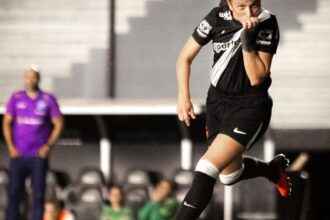 vasco-e-atletico-pi-decidem-vaga-para-final-do-brasileirao-feminino-a2