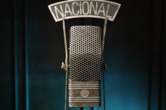 no-mundo-da-bola-recorda-momentos-epicos-do-esporte-na-radio-nacional