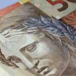 brasileiros-retiram-r$-10,5-bilhoes-da-poupanca-em-agosto