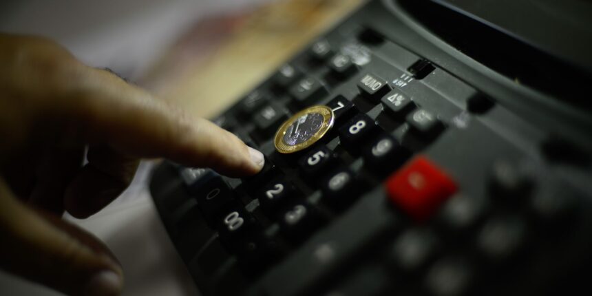 divida-publica-federal-fica-estavel-em-agosto-e-chega-a-r$-9,29-tri