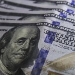 dolar-cai-para-r$-5,17-e-acumula-recuo-de-0,15%-em-setembro