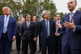 trump-anuncia-autorregulacao-da-ia-por-big-tech-em-meio-a-temor-social