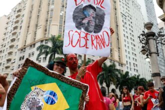 estudantes-fazem-ato-no-rio-de-janeiro-em-defesa-de-voto-em-lula